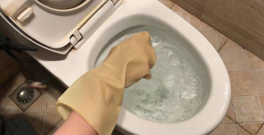 疏通马桶最有效的办法（疏通马桶最有效的办法图片）