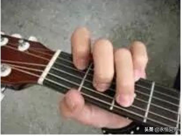 古典吉他入门指法图解(古典吉他快速入门)