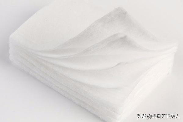 化妆棉和卸妆棉的区别(化妆棉和卸妆棉有什么不同)