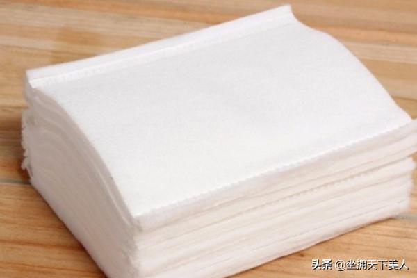 化妆棉和卸妆棉的区别(化妆棉和卸妆棉有什么不同)