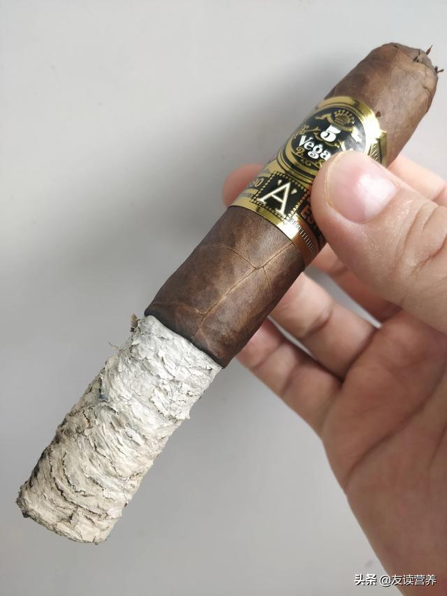 雪茄怎么抽